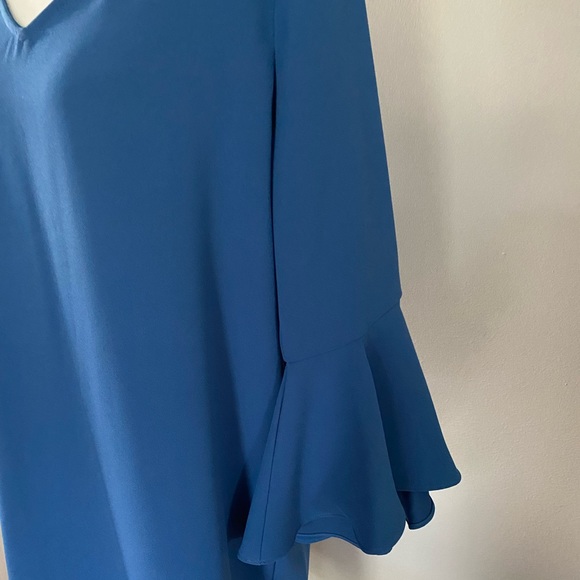 karen Kane New with Tag attached blue v-neck size M - Picture 4 of 8